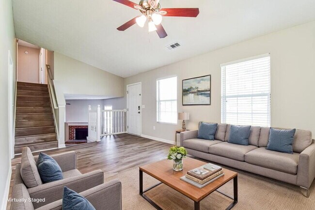 Foto del edificio - 6149 Raleigh Oaks Ct