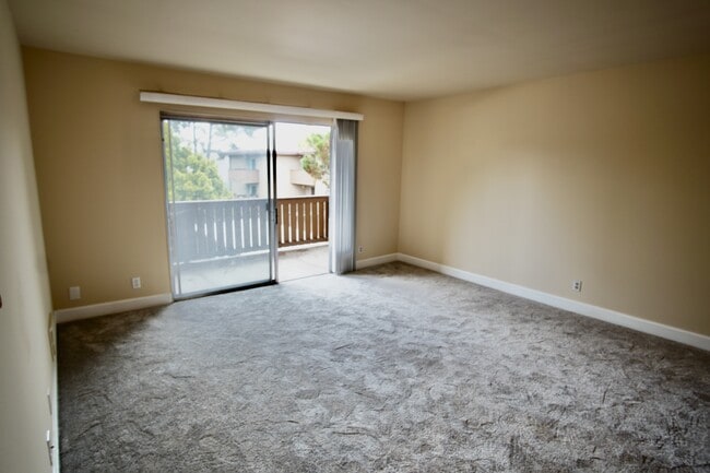 Photo - 1305 Webster St Townhome