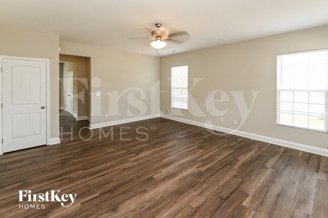 Foto del edificio - 6315 Bluffton Ln