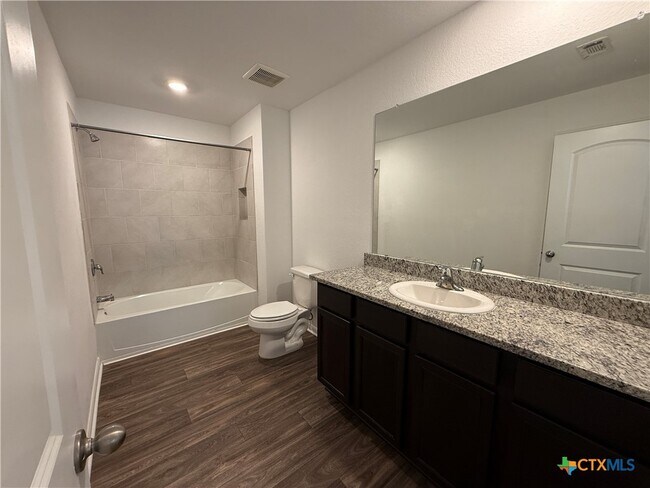 Foto del edificio - 761 Greenway Trl