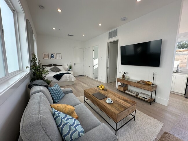 Foto del edificio - 4067 Michael Ave