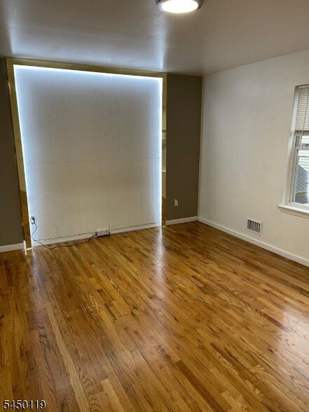 Foto del edificio - 1089 Magnolia Ave