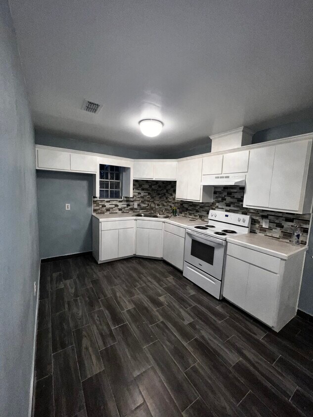 521 N Veterans Blvd, Edinburg, TX 78541 House Rental in Edinburg, TX