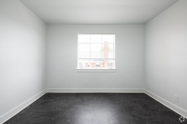 1BR, 1BA - 950SF - Bedroom - Gardens At Grandin - II