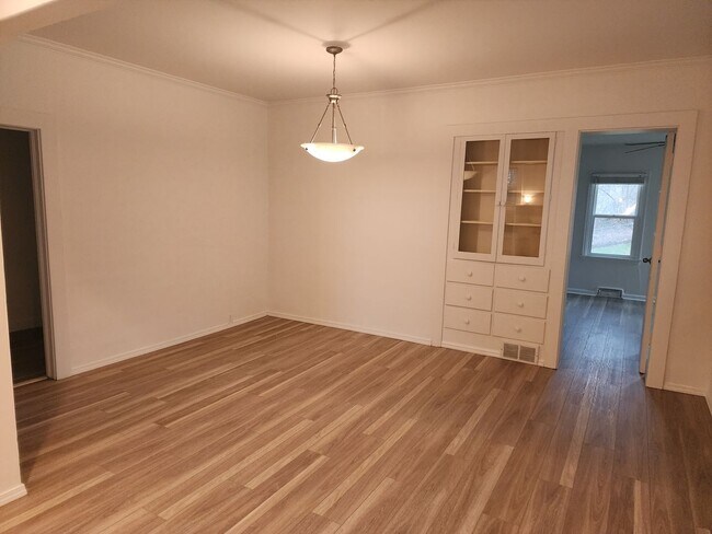 Foto del edificio - 350 SW State St