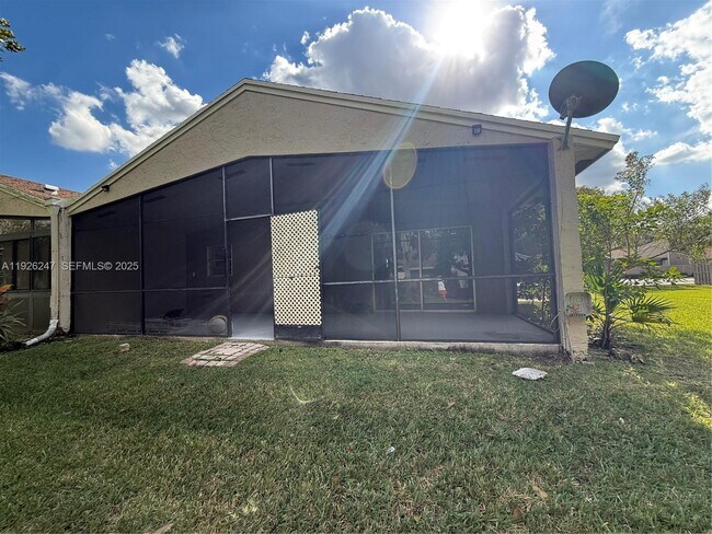 Foto del edificio - 15749 Woodgate Ct