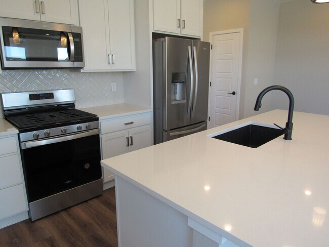 Foto del edificio - Modern Solar Powered Home in Broomfield