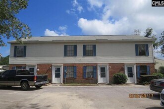 Building Photo - 110 Villa Ct