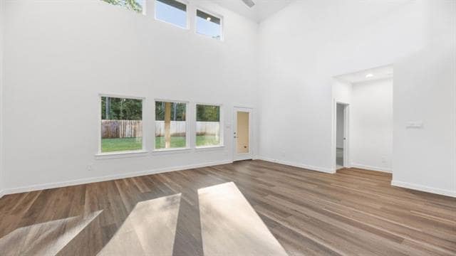 Building Photo - 9408 Gossamer St