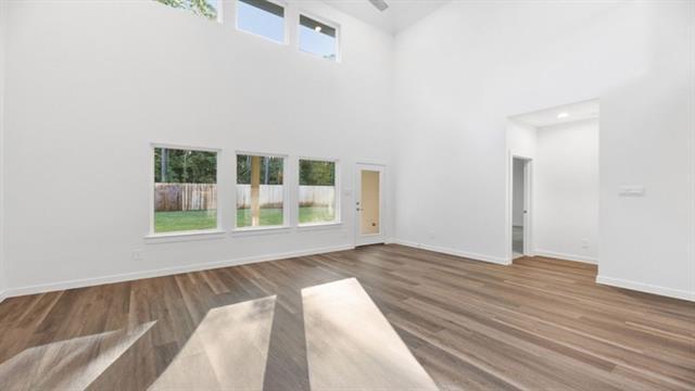 Foto del edificio - 9408 Gossamer St