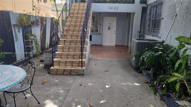 Foto del edificio - 1022 SW 9th Ave
