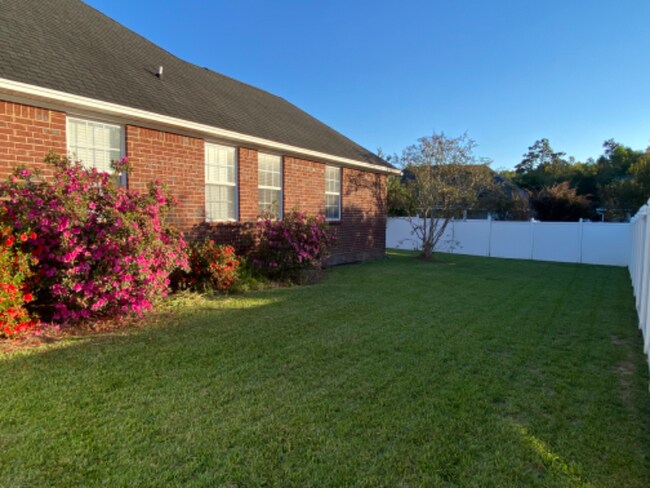 Building Photo - 3210 Debidue Ln