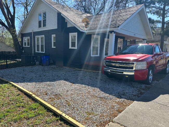 Building Photo - 109 Gilbert Ct
