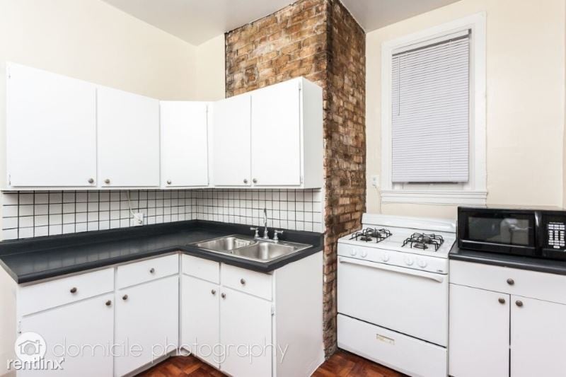 Primary Photo - 2251 N Lincoln Ave