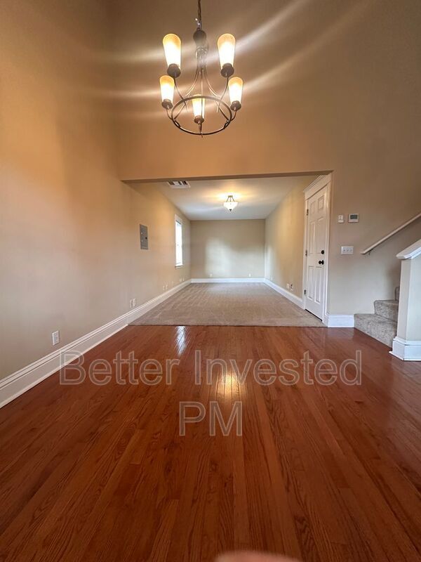 Building Photo - 2065 Hoen Ave