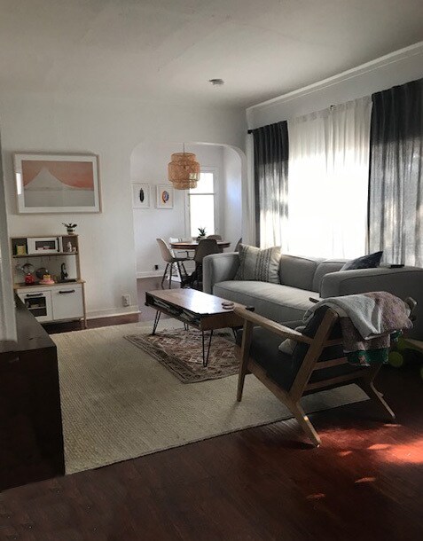 Living Room - 4962 N Maywood Ave