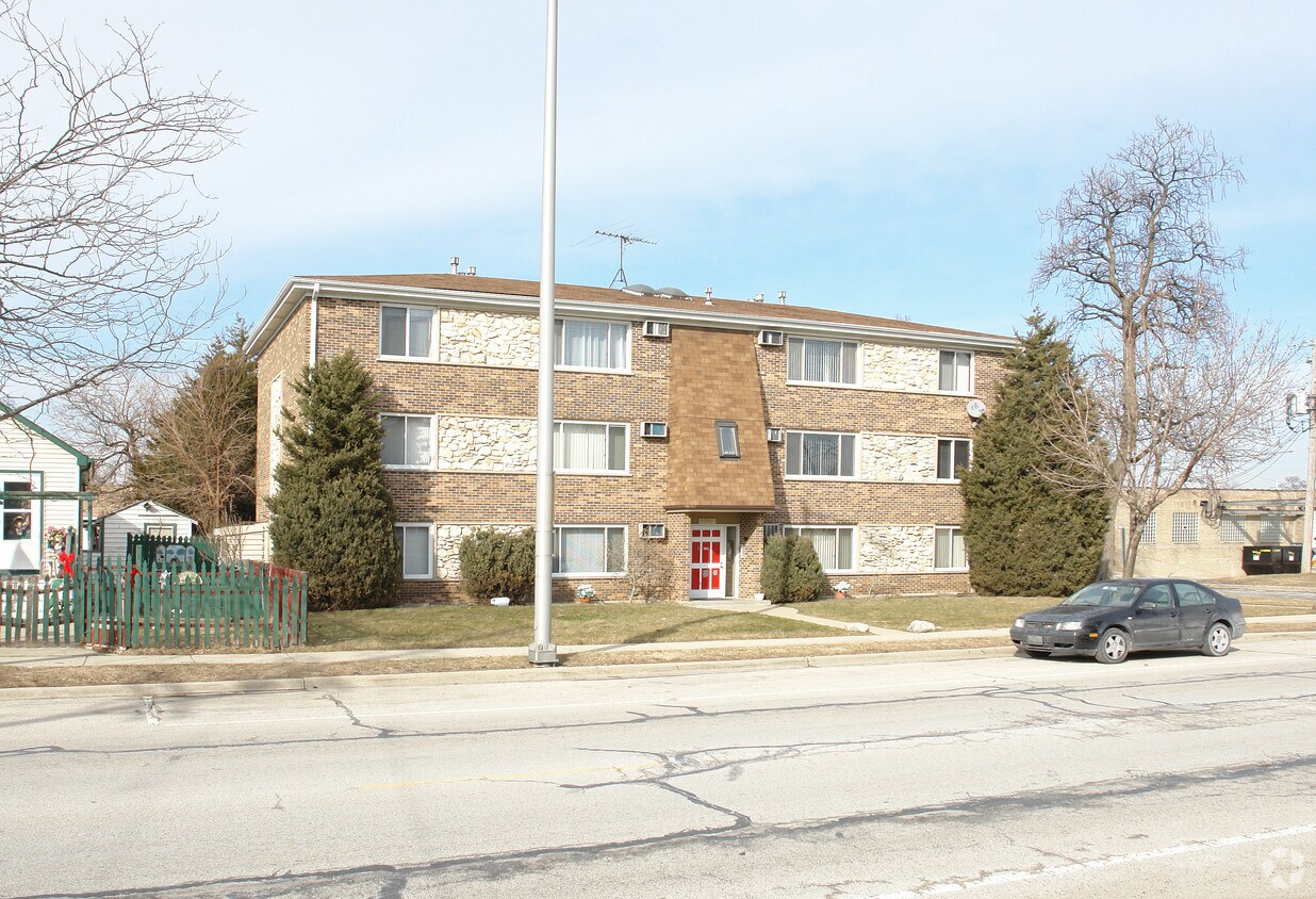 Building Photo - 3200 Elder Ln