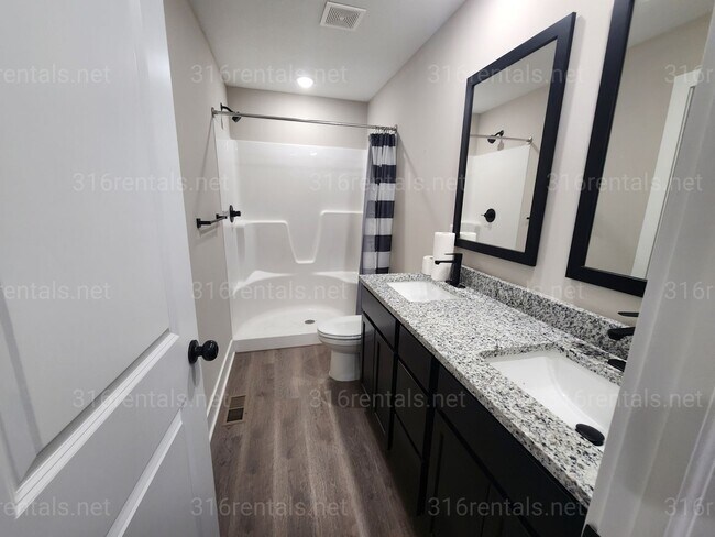 Foto del edificio - 5258 N Plumthicket St