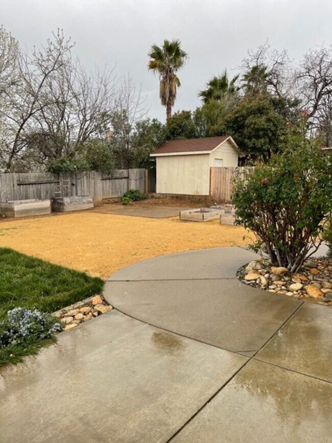 Foto del edificio - $300 Move in Special ~ 3 Bedroom Located in Country Heights Subdivision!