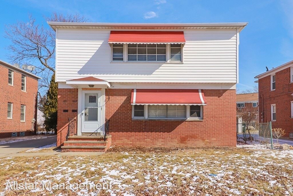 Primary Photo - 3 br, 1 bath House - 671 Babbit Rd Up
