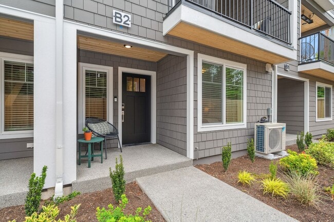 Building Photo - 3 Bed | 3.5 Bathroom | 1626 Sq Ft | $3,450