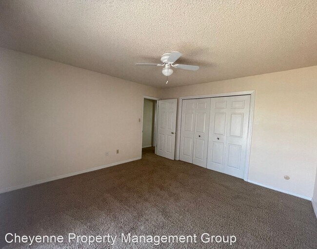 Building Photo - 2 br, 1.5 bath House - 6002 Osage Ave