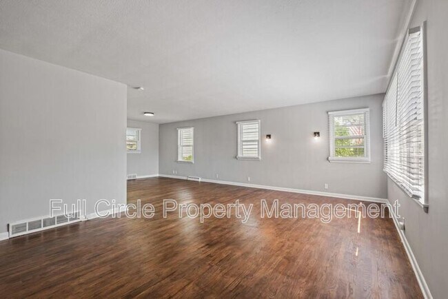 Foto del edificio - 7214 Northridge Dr