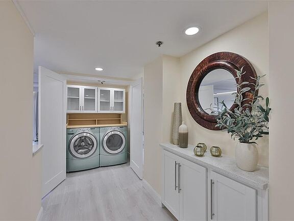 Foto del edificio - 7430 Sunshine Skyway Ln S