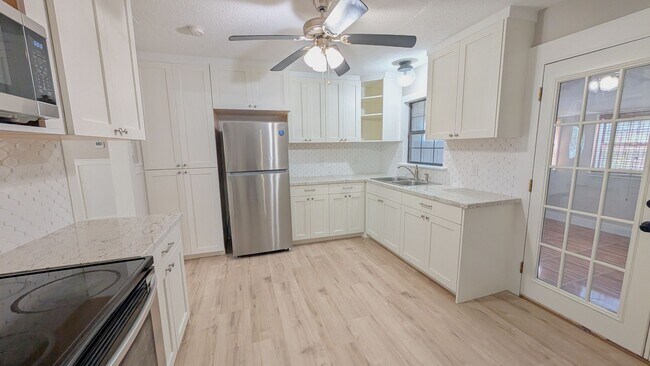 Foto del edificio - 101 W Flynn Ave