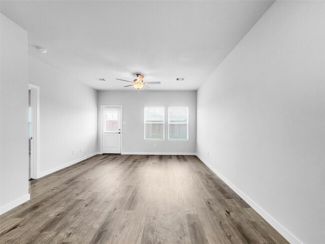 Building Photo - 11606 Prosperity Dr