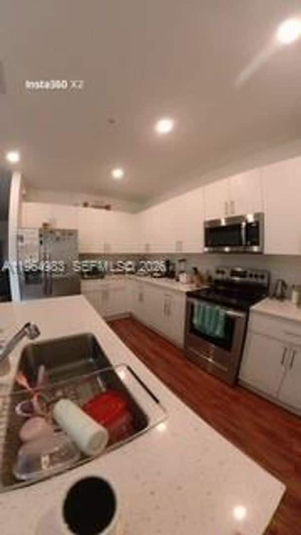 Building Photo - 15927 SW 2nd Dr