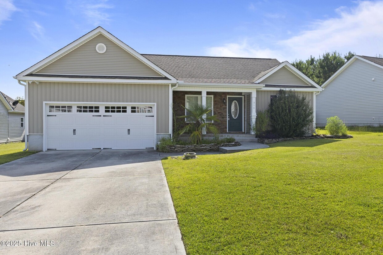 Primary Photo - 310 Jasmine Ln