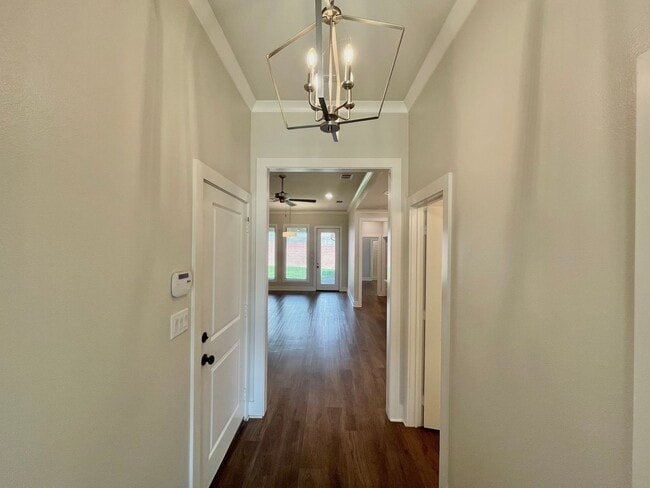 Building Photo - 7012 Hillside Ave