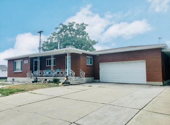 2490 West - 2490 West House