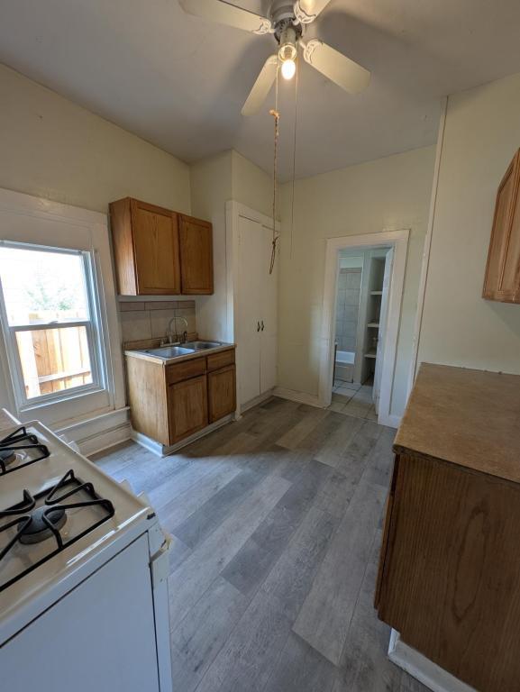 Foto del edificio - 329 N 2nd St