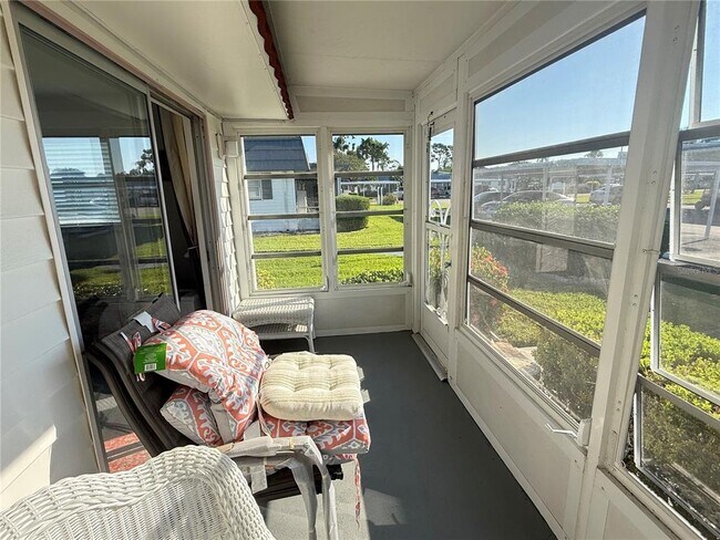 Foto del edificio - 205 Andover Pl N