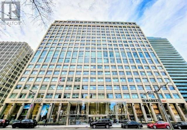 Photo principale - 111 St Clair Ave W