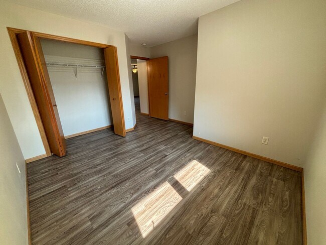 Foto del edificio - Remodeled 2 Bedroom Town Home