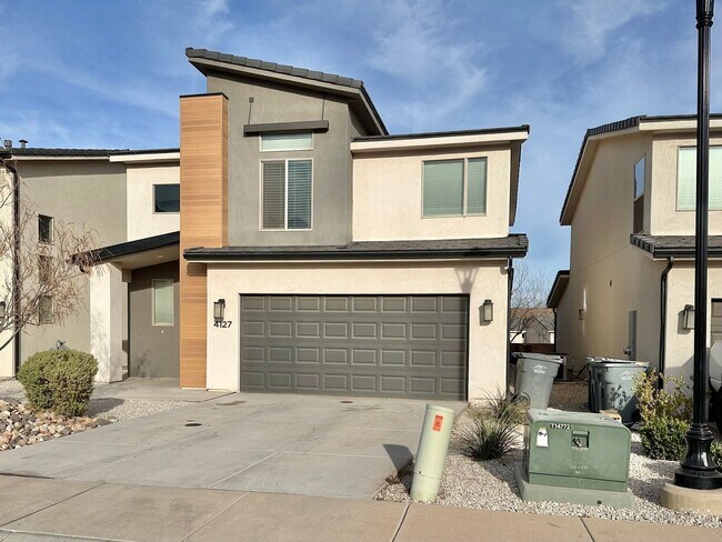 Foto del edificio - 4 Bedroom Home In Desert Canyon Community! Price reduced!! Plus, $500 February lease incentive!!