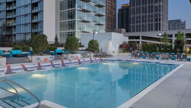 Foto del edificio - 1240 W Peachtree St NW