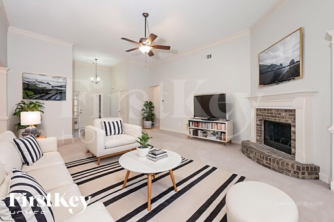 Building Photo - 6205 Little Cove Dr