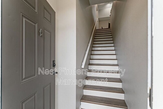 Building Photo - 13703 Richmond Park Dr N