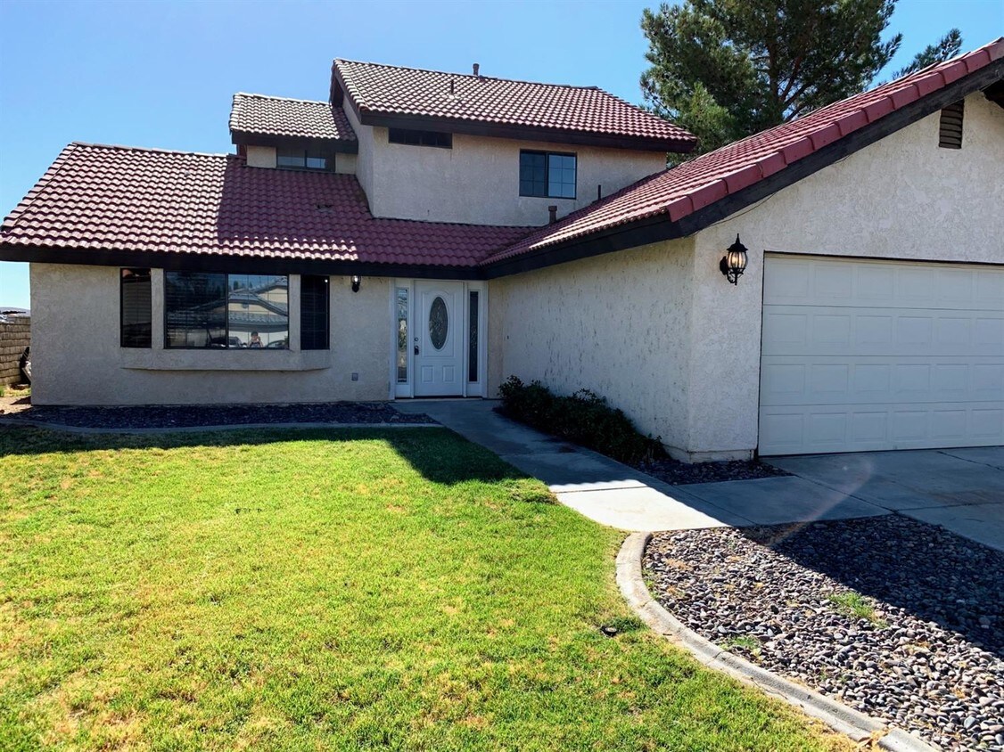 Primary Photo - 26933 Silver Lakes Pkwy