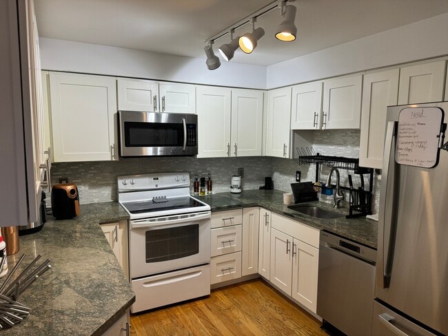 Foto del edificio - 382 Ocean Ave