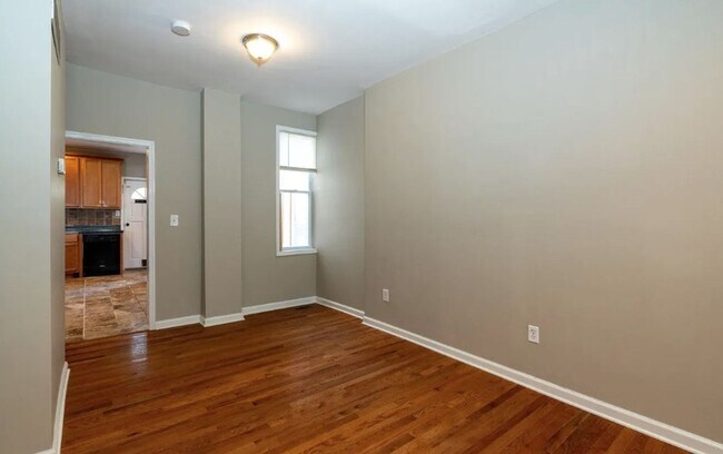Foto del edificio - 925 N Pine St