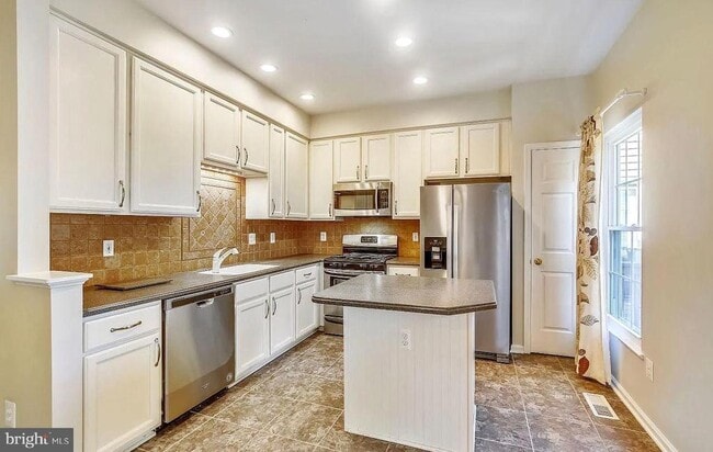 Building Photo - 6534 Parish Glebe Ln