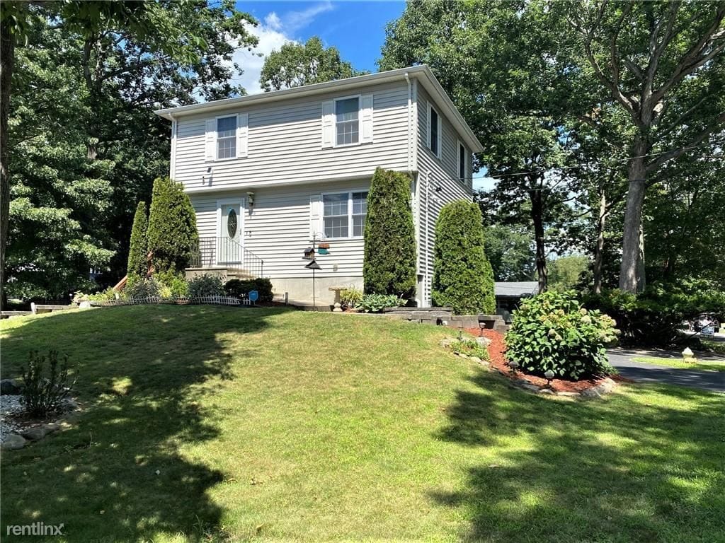 Primary Photo - 3 br, 2 bath House - 303 Reservoir Ave