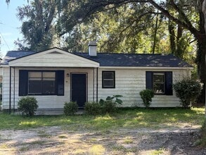 Building Photo - 13 Arthur Cir