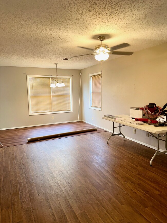 Foto del edificio - 103 Cedarbrook Dr