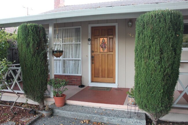 Foto del edificio - STATELY 3 Bed/2 Bath Home in Excellent, Qu...